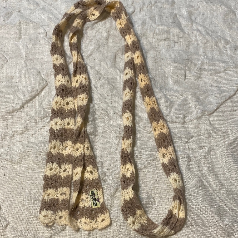 Hollister Beige and Taupe Knit Scarf